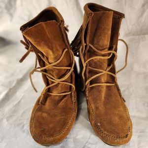 MINNETONKA MOCCASINS TAN SUEDE MEN'S SIZE 10 *FREE SHIPPING*